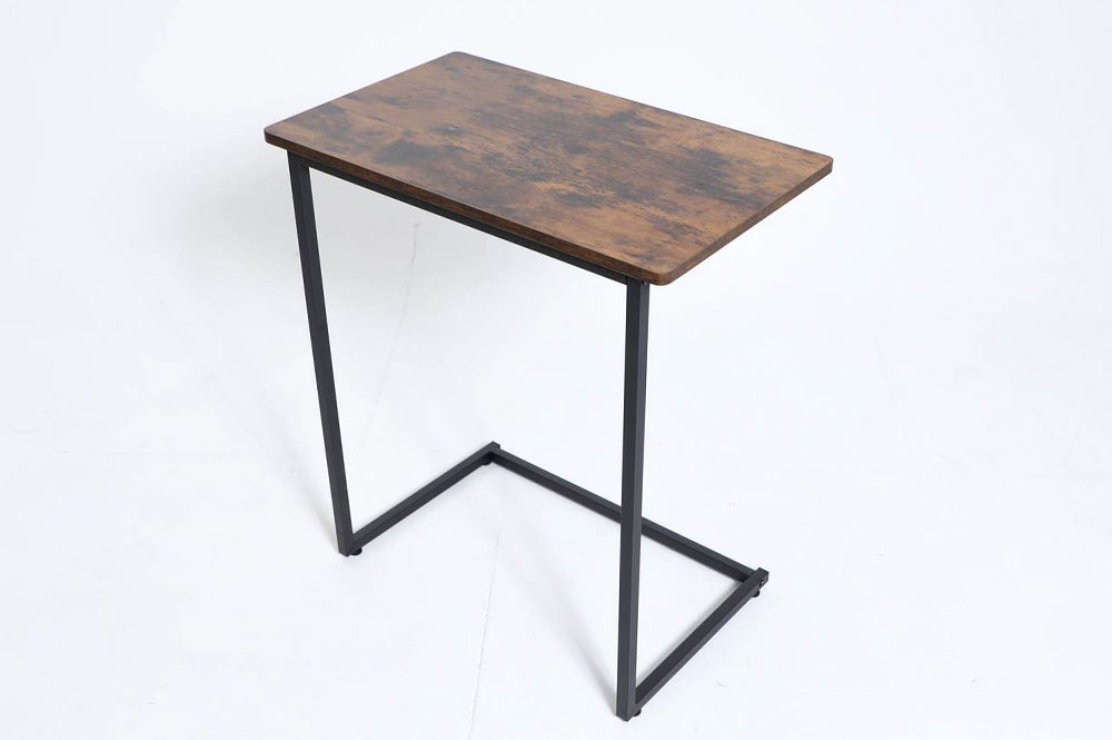 サイドテーブル