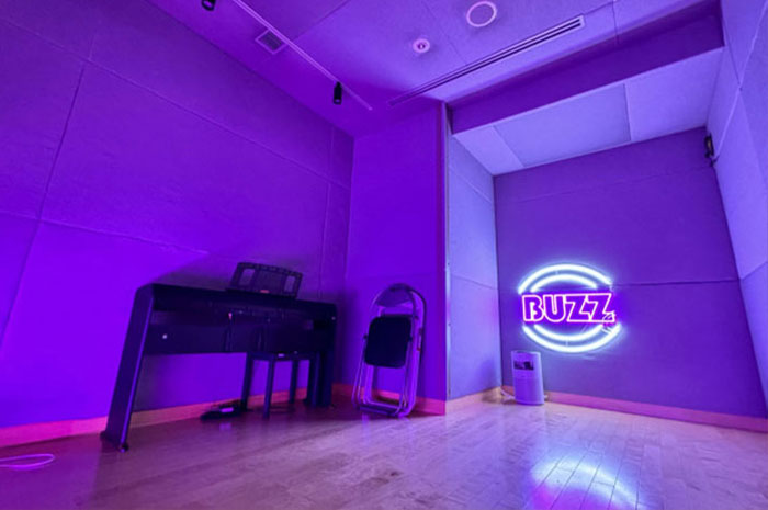 BUZZ福岡本店スタジオ写真